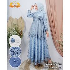 Biasanya bahan satin silk dan sejenisnya jika tidak dilapisi furing akan nempel di kulit (njiplak dibody), nah sebaiknya sih dilapisi furing, kecuali jika bahan satin dipakai untuk dalaman kebaya atau dalaman gamis brokat. Dress Andin Kebaya Modern Gamis Party Gamis Latest Gamis Shopee Malaysia