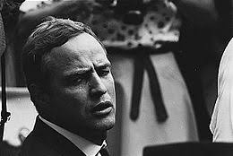 En savoir plus sur notre politique de confidentialité. Marlon Brando Biographie Les Origines Rebelle Les Cinquante Ans