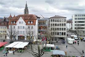 Bei allen einträgen finden sie die uns bekannte aktuelle adresse inklusive kontaktdaten des unternehmens und eine. Marktplatz Von Der Bank Zum Bistro