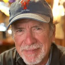 Lee Locke's Instagram, Twitter & Facebook