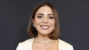 Martín Pareja-Obregón ha sido condenado por abandono de familia y su hija  legítima estalla contra él: "Es un sinvergüenza"