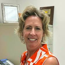 Joellen Morris's Instagram, Twitter & Facebook