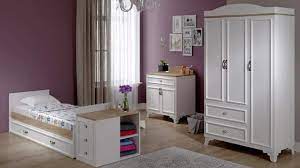 Oda içerisinde kaç pencerenin olduğu, boyutları vb. Genc Odasi Hangi Renk Olmali