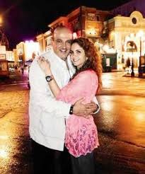 Kuri es es un empresario mexicano de origen libanes, quien está divorciado, al igual que lucero, de un primer matrimonio. 11 Ideas De Lucero Y Micho Lucero Fotos De Lucero Novios