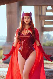 Scarlet witch cosplay