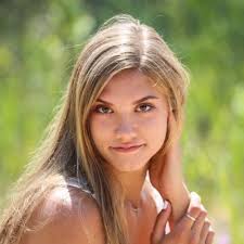 Alyssa Lorenz's Instagram, Twitter & Facebook