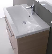 I mobili da lavabo sono disponibili in diversi colori e materiali per abbinarsi al tuo stile. Mobile Da Bagno Sospeso Con Lavabo Clever 101