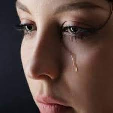 My life is falling apart and I'm under a lot of pressure, can anyone pray  for me? Those who are prophets can you guys ask God