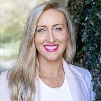 Lauren Leo's Instagram, Twitter & Facebook