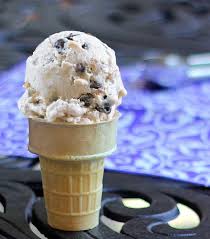 When you have no other weekend plans in the books, there's always a pint of ice cream in the freezer. Healthy Cookie Dough Ice Cream