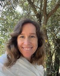 Julia Napier's Instagram, Twitter & Facebook