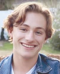 MariMari 🌸 (@SairentoNegai)