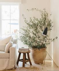 Our Ceo Julia Hunter S Venice Home Is A Minimalist Dream Rip Tan Home Decor House Interior Cheap Home Decor