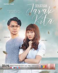 Mengisahkan sepasang kembar tidak seiras, tashriq dan sofea yang tinggal bersama ibu mereka, umi khadijah. Drama Dekatkan Jarak Kita Tv3 Myinfotaip