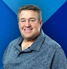 Jon Elwell's Instagram, Twitter & Facebook