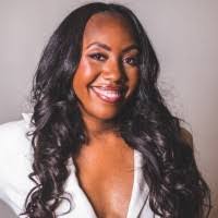 Lacey Mcgowan's Instagram, Twitter & Facebook