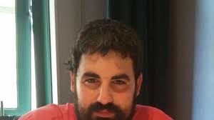 Me gustaría trabajar en el sector público, pero es complicado"