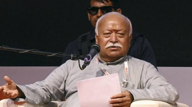 'Gen-Z शांत मन से नहीं सोचते, जो बात सही लगती, उसी की ओर हो जाते हैं आकर्षित', मोहन भागवत का बयान - India TV Hindi