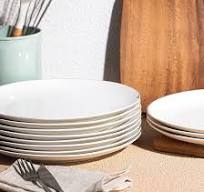 Amazon.com | BTaT- White Porcelain Dinner Plates, Set of 12, 10.5" Gold  Rimmed, Classic Style, Formal Dining, Christmas Gifts: Dinner Plates