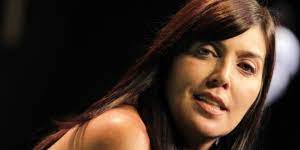 Presentadora colombiana, conocida por su participación en también caerás y en blu radio. El Hombre Al Que Dejo Isabella Santodomingo Y Resulto Con Andrea Guerrero Tropicana Colombia
