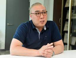 사진=청와대 청와대 정년비서관에 발탁된 1996년생 박성민 더불어민주당 전 최고위원에 대한 관심이 커지고 있다. ë°•ì„±ë¯¼ ì§'ë‹¥ ëŒ€í'œ ì •ë¶€ê°€ ìŠ¤íƒ€íŠ¸ì—… ë¯¿ê³  ì§€ì›í•´ì•¼ ì œ2 ì°½ì—… ë¶ í™•ì‚° ì´íˆ¬ë°ì´
