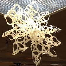 Christmas Snowflakes Made Out Of Those Plastic Soda Six Pack Can Holder Things At The Nursing Home Eco Crafts Christmas Crafts Crafts