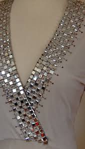 victoria royal robe de cocktail jersey gris perles et metal argente annees 60