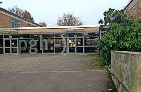 להזיז את המפה באמצעות סמן העכבר. Sinkende Schulerzahlen Am Paracelsus Gymnasium Mit Kreativitat Gegen Das Schrumpfen Plieningen Stuttgarter Zeitung