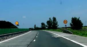 See full list on en.wikipedia.org Autostrada Soarelui Are Probleme Cu Traficul Restrictii De 60 Km H Si Peste 40 000 De Masini Autolatest