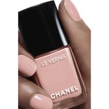 A sparkling oriental fragrance that recalls a daring young coco chanel. Chanel Le Vernis Nagellack Mit Langem Halt 769 Egerie 13 Ml Im Alina Online Shop Kaufen Alina Online Shop