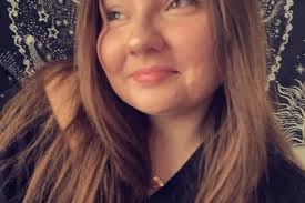 Hello! My name is Riley Maloney, I'm from Rochester NY and I have committed  to Keuka College for Nursing as well as their Honors Program. I love music,  hanging out with friends,