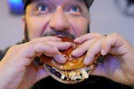 See how 101 BBQ Hut in Thousand Oaks reinvented itself after Burgerim