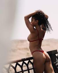 Bella Campos nua - Fotos nudes pelada atriz Globo sexy peladinha xxx