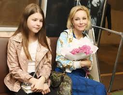 Пояснение причин и соответствующее обсуждение вы можете найти на странице википедия:к удалению/30 января 2020. Mariya Tabakova Kak Sejchas Vyglyadit Dochka Mariny Zudinoj