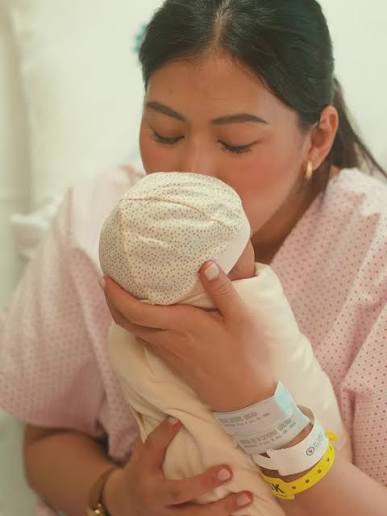 THEIR GREATEST BLESSING: ALEX AT MIKEE, MAY BABY BOY NA! 👶🏻 Alex Gonzaga  and Mikee Morada have finally welcomed their first child. The arrival of  their baby boy marks an especially meaningful