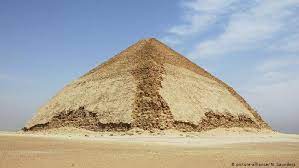 Chr., ist heute eines der sieben weltwunder. Agypten Macht Antike Pyramiden Zuganglich Aktuell Afrika Dw 14 07 2019