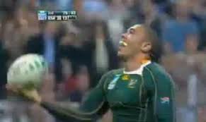 Pour affronter l'afrique du sud samedi lors de la première journée du rugby championship, l'argentine a effectué trois changements par rapport à son le sélectionneur de l'argentine, daniel hourcade, a dévoilé vendredi la composition de l'équipe d'argentine qui affrontera l'afrique du sud. Video Retro La Demi Finale Argentine Afrique Du Sud De La Coupe Du Monde 2007 Le Rugbynistere