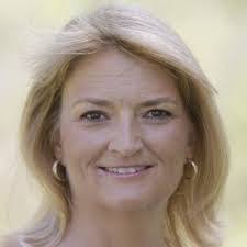 Deidre Henson's Instagram, Twitter & Facebook