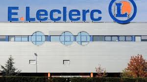 Un homme m'a accusé d'avoir commis l'adultère. Un Salarie De Leclerc Licencie Pour Avoir Mange Une Banane Au Travail L Express L Entreprise