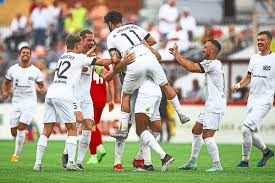 In 2016, the gelsenkirchen team achieved a confident victory with a score of 4:1. Gomqxk0bmfrszm