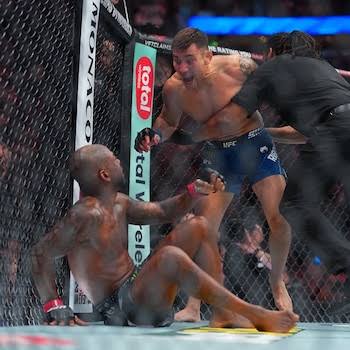El demoledor nocaut del argentino Esteban Ribovics en la UFC: derribó tres veces a su rival y ganó en el primer round - Infobae