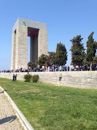 Şehitler abidesi 625 metre kare alanı kapsamaktadır. Sehitler Abidesi Objektifimden Canakkale Sehitleri Aniti Eceabat Resmi Tripadvisor