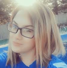 Kendra Waller's Instagram, Twitter & Facebook