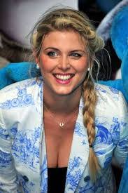 Nancy Rutherford's Instagram, Twitter & Facebook