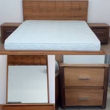 Chambre A Coucher Avec Salle De Bain En Suite Chambre A Coucher Bois Lit En Bois Moderne Chambre A Coucher Italienne