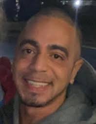 Juan Oyola's Instagram, Twitter & Facebook