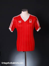 We are happy to offer you the newest nottingham forest shirt, which you can personalize just at you. 1981 84 Nottingham Forest Home Shirt M For Sale