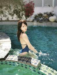 Judul asli :《逃到荒原后，我发现自己怀孕了》 author : Voiuztx8c Cudm