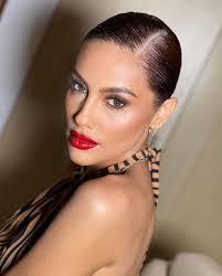 Katherine Botello's Instagram, Twitter & Facebook