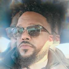 Sidney Brodie's Instagram, Twitter & Facebook